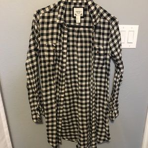 Long black plaid T-Shirt